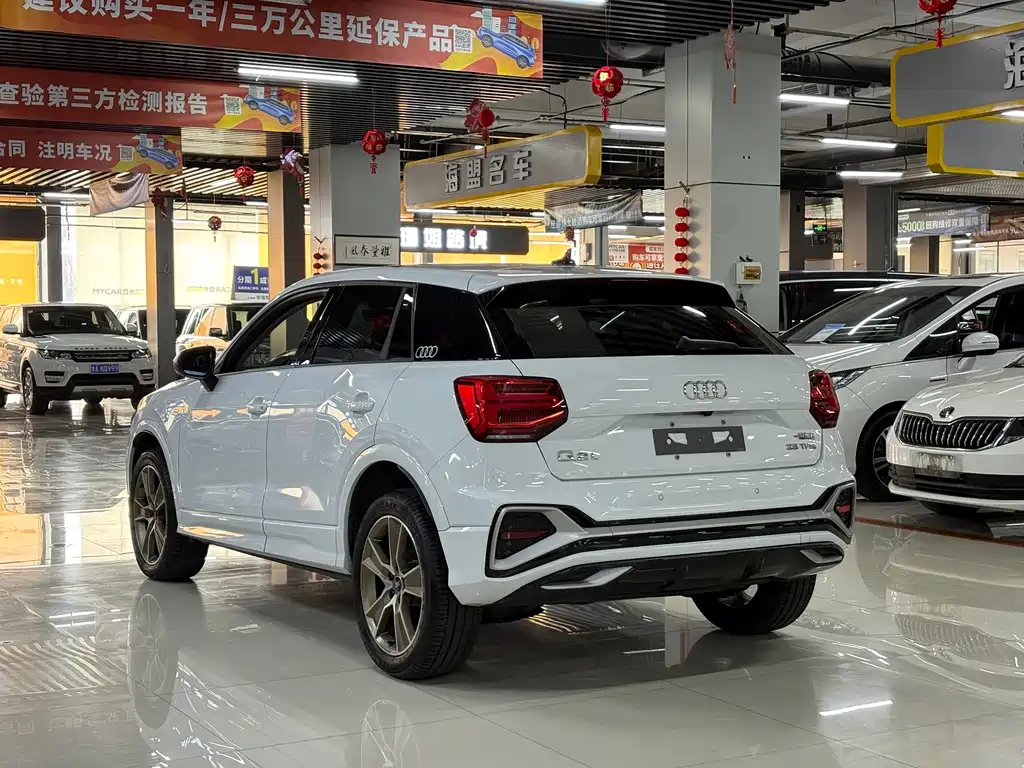 Audi Q2L 2023 — фото 10