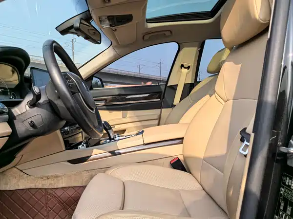 BMW 7 Series 2009