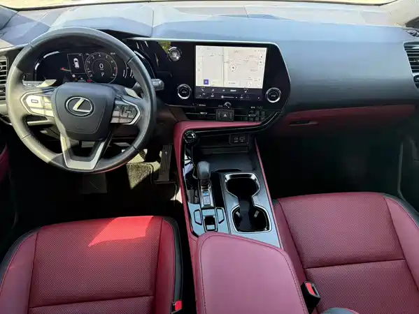 Lexus NX 2023