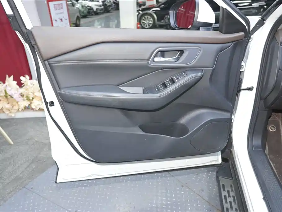 Nissan X-Trail 2022 — фото 9