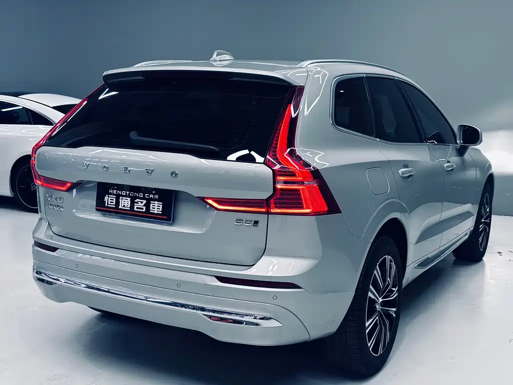 Volvo XC60 2021 — фото 5