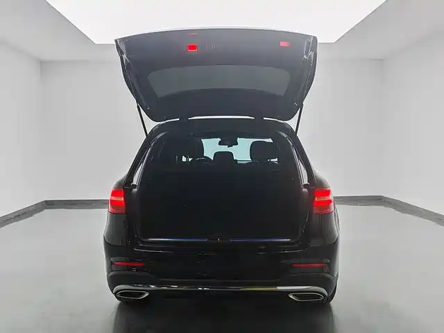 Mercedes-Benz GLC 2018 — фото 12