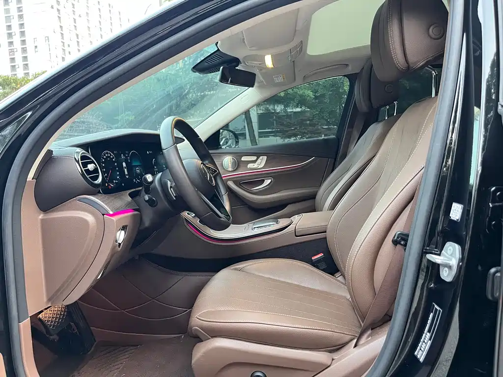 Mercedes-Benz E-Class 2023 — фото 3