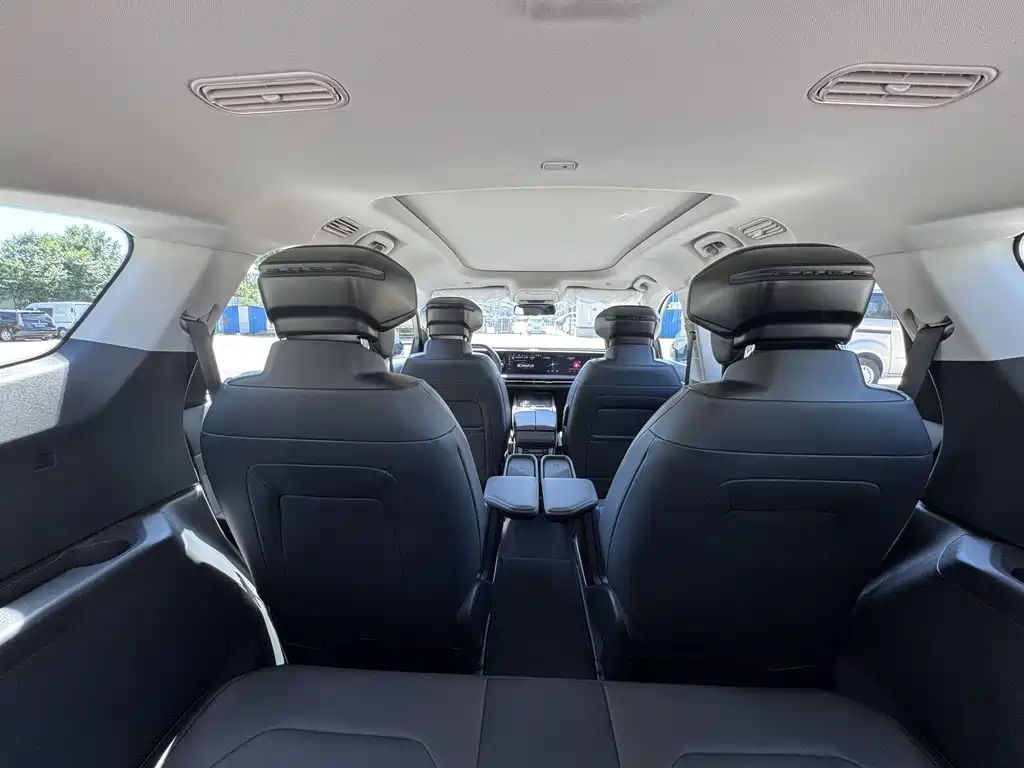 Ford Edge 2024 — фото 12