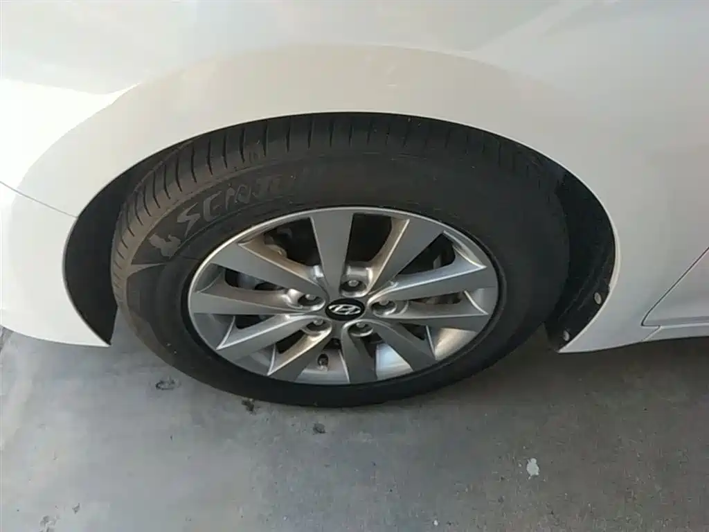 Hyundai Mistra 2015 — фото 23