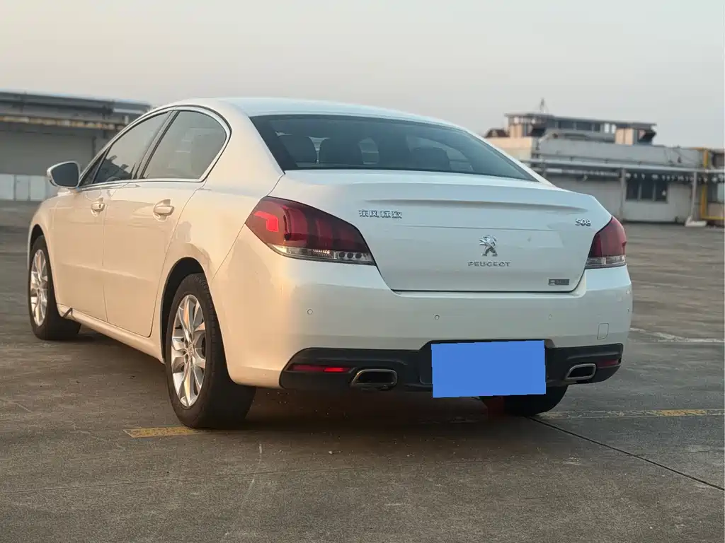 Peugeot 508 2015 — фото 4
