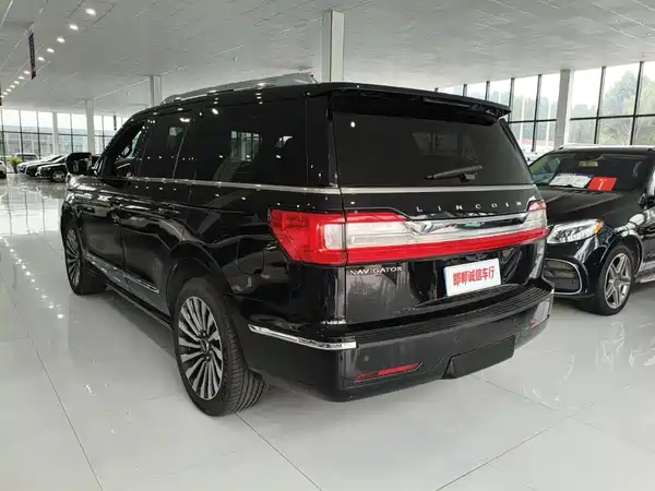Lincoln Navigator 2022