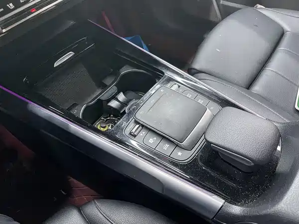 Mercedes-Benz EQB 2022