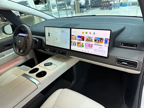 Li Auto MEGA 2025