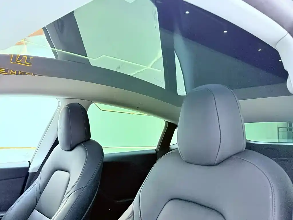 Tesla Model Y 2022 — фото 10