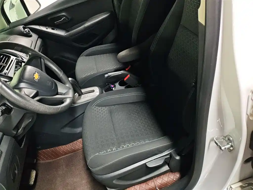 Chevrolet Trax 2016 — фото 15