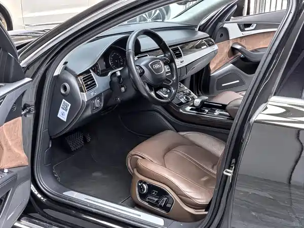 Audi A8 2013