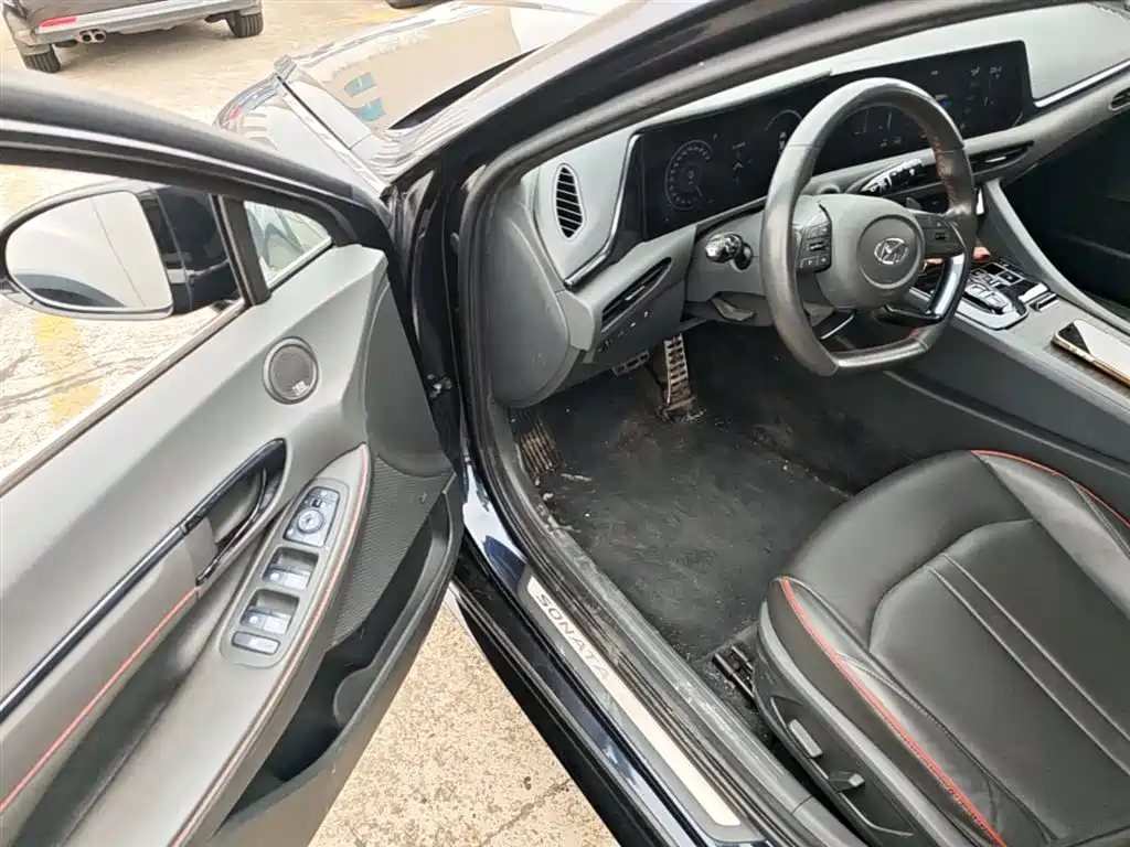 Hyundai Sonata 2020 — фото 16