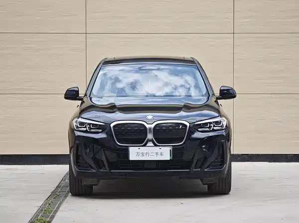 BMW iX3 2024
