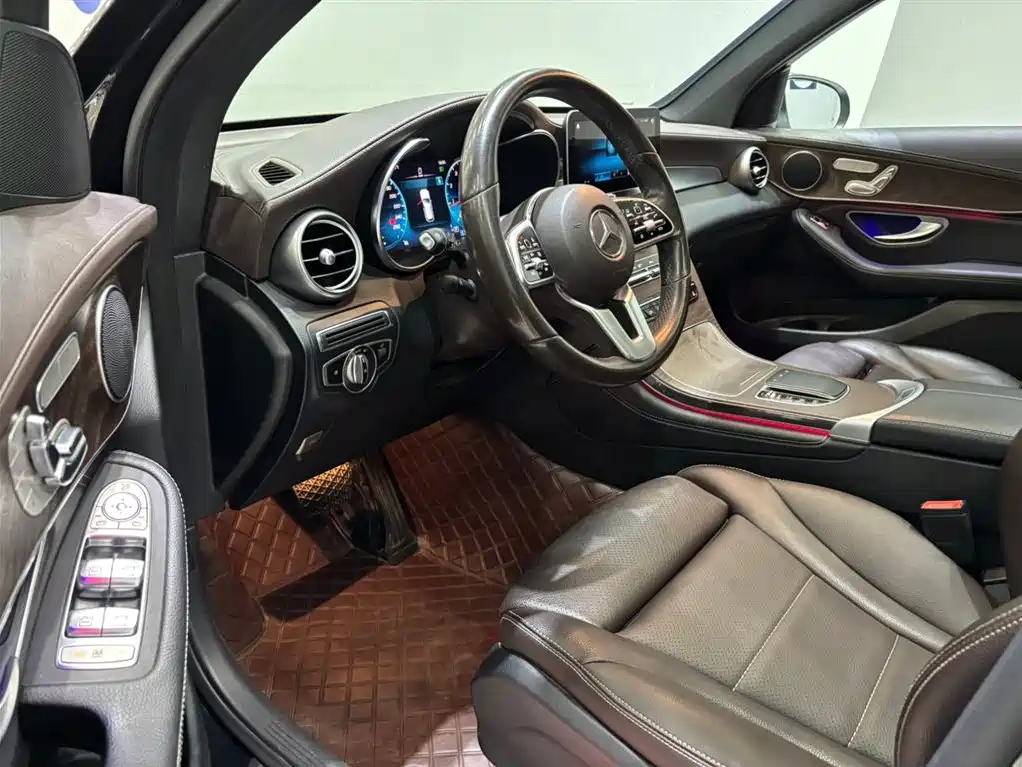 Mercedes-Benz GLC 2020 — фото 12