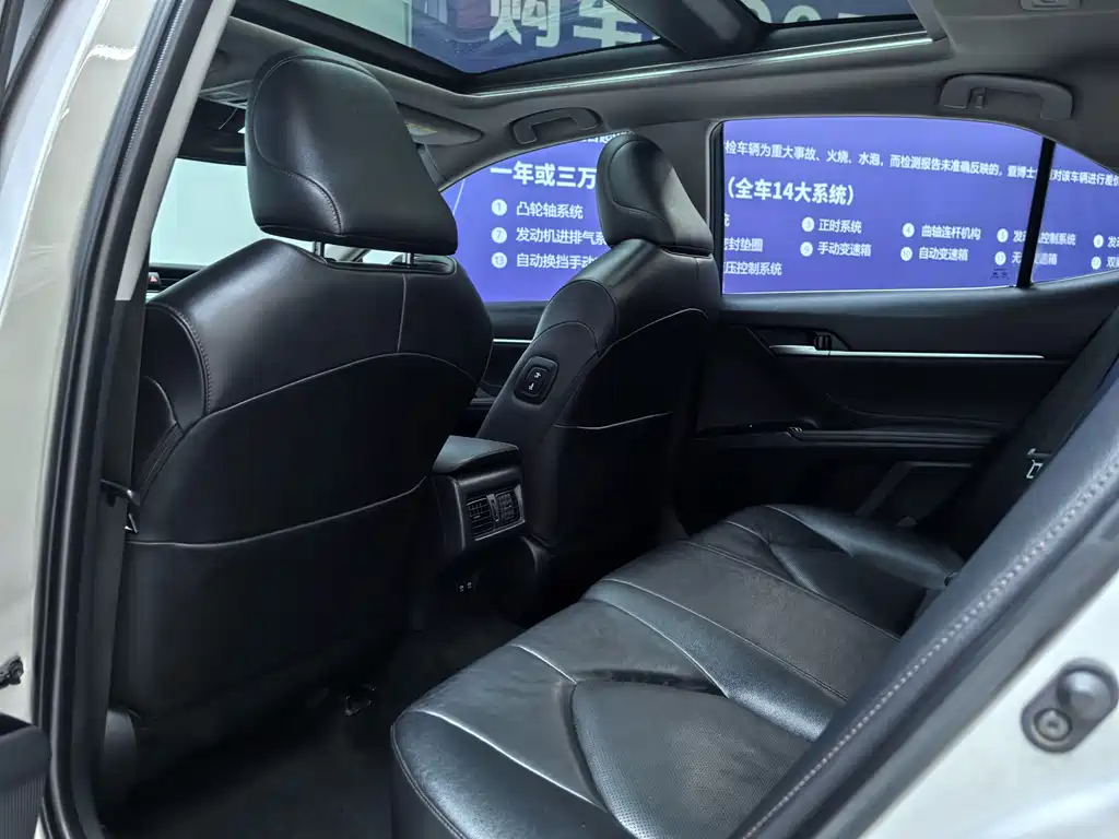 Toyota Camry 2020 — фото 6
