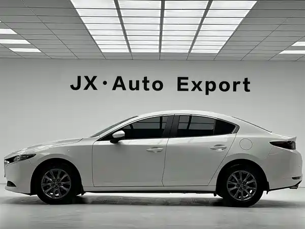 Mazda 3 Axela 2022