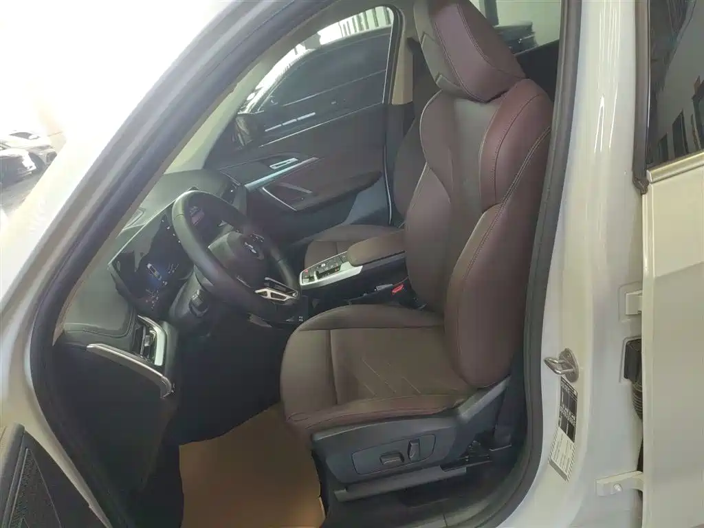 BMW X1 2025 — фото 15