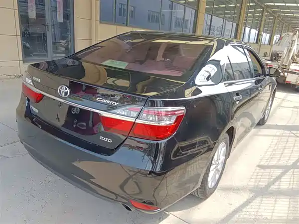Toyota Camry 2015