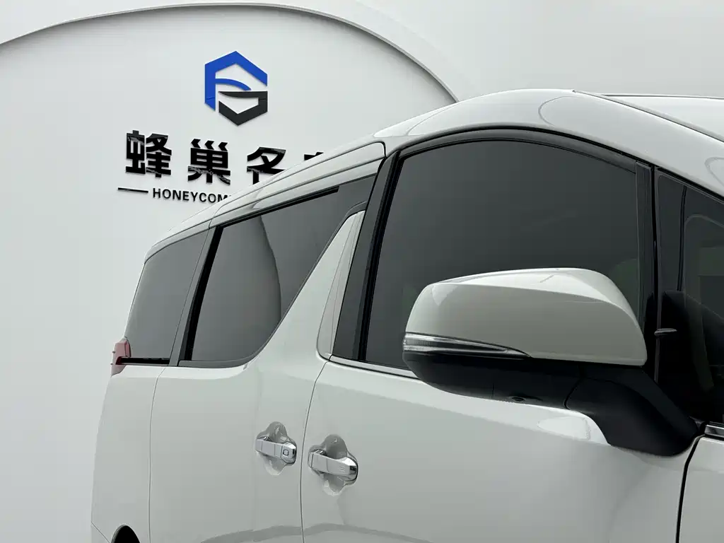 Toyota Alphard 2022