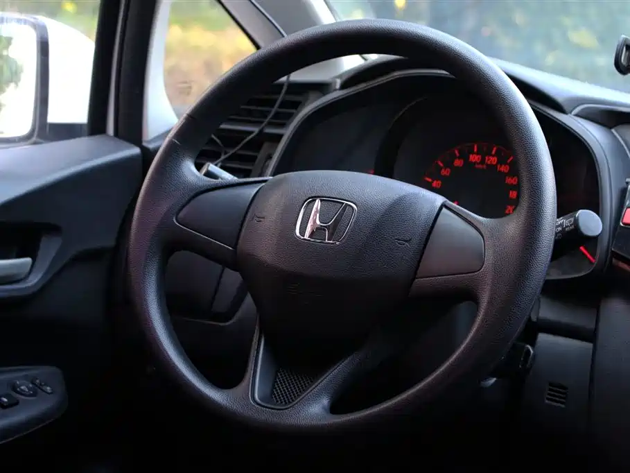 Honda Fit 2016 — фото 14