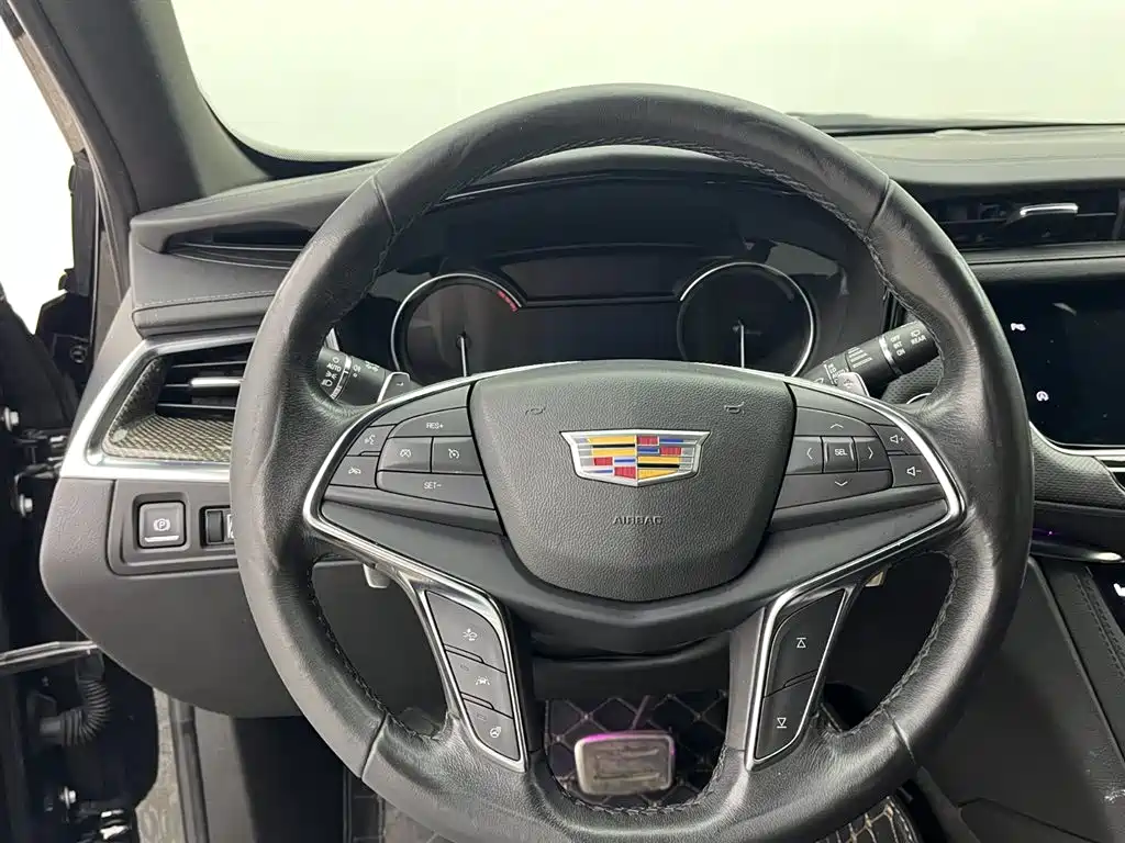 Cadillac XT5 2022 — фото 10