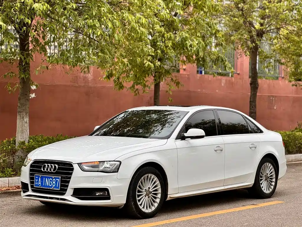 Audi A4L 2016 — фото 1
