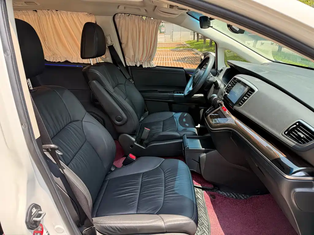 Honda Odyssey 2020 — фото 13