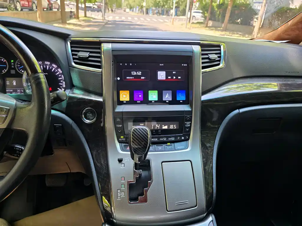 Toyota Alphard 2014 — фото 20