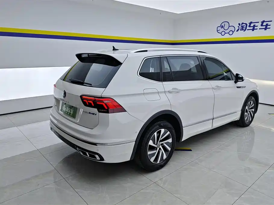 Volkswagen Tiguan L PHEV 2022 — фото 3