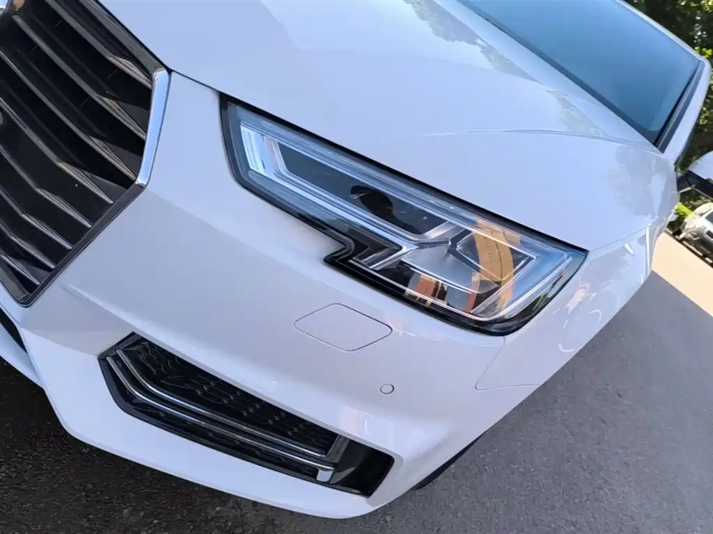Audi A4L 2020 — фото 24