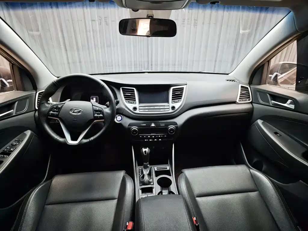 Hyundai Tucson 2018 — фото 9