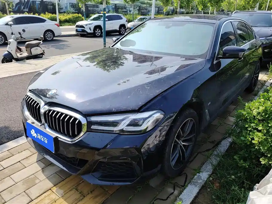BMW 5 Series 2023 — фото 1
