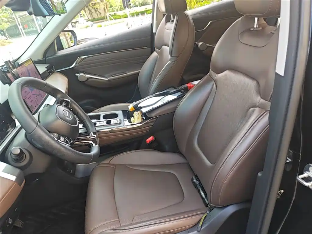 GAC Motor Trumpchi GS4 2024 — фото 15