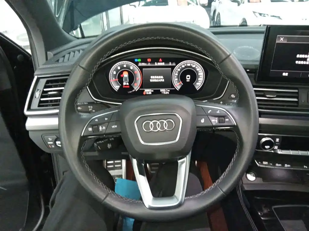 Audi Q5L 2024 — фото 7