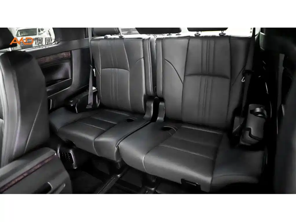 Toyota Alphard 2023 — фото 9
