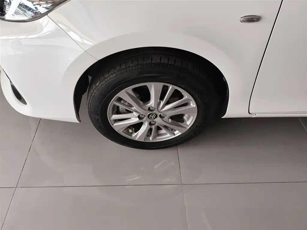 Toyota Vios FS 2022 — фото 23