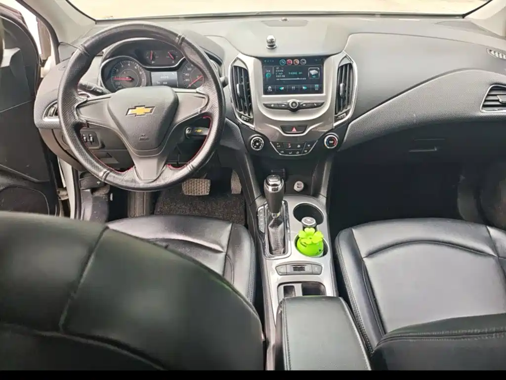 Chevrolet Cruze 2017 — фото 15