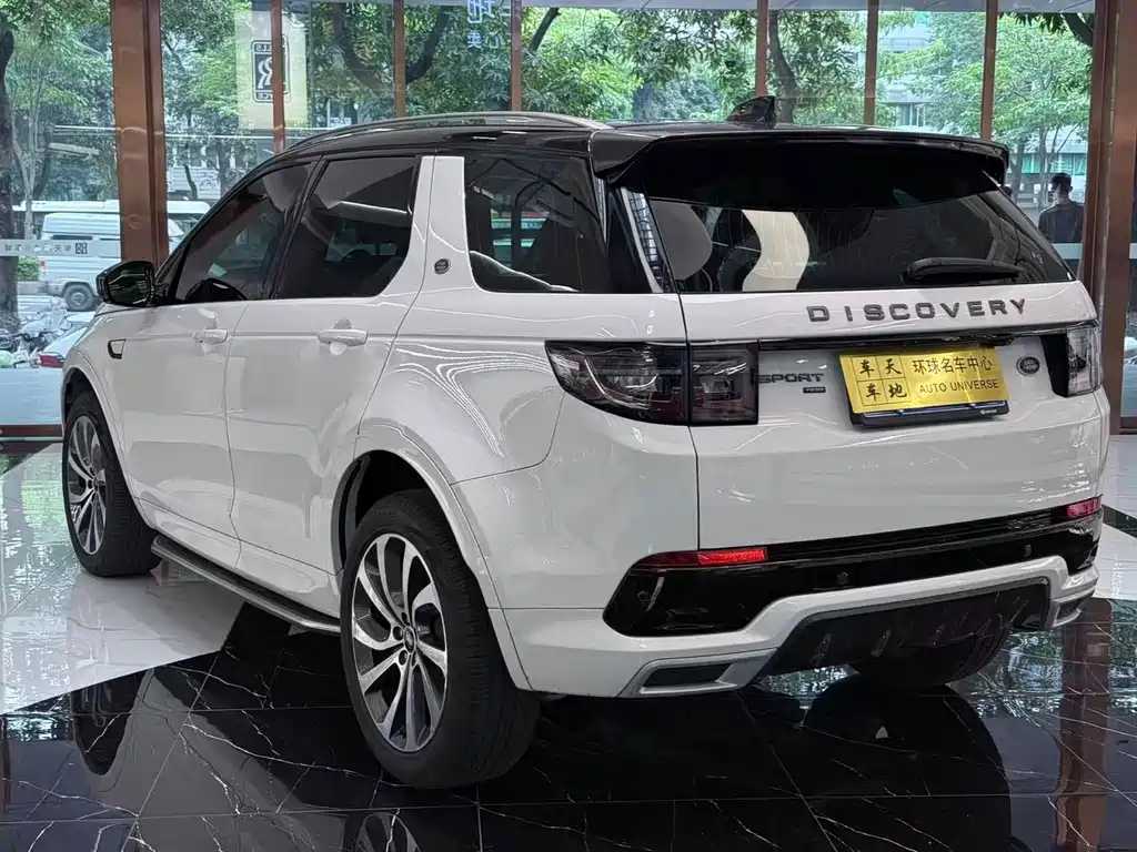 Land Rover Discovery Sport 2023 — фото 7