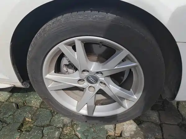 Audi A4L 2018