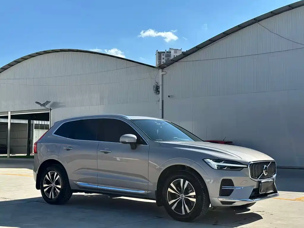Volvo XC60 2024 — фото 3