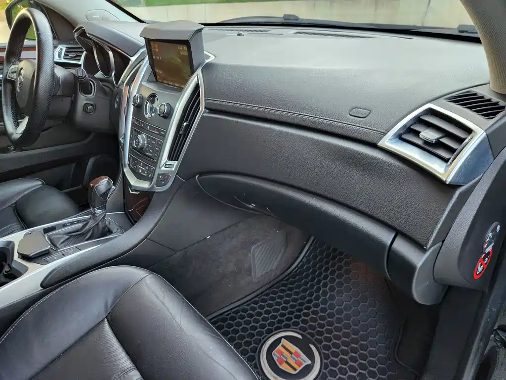 Cadillac SRX 2012 — фото 19