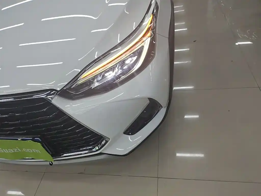 Toyota Yaris L 2021 — фото 24