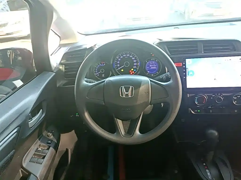 Honda Fit 2016 — фото 11