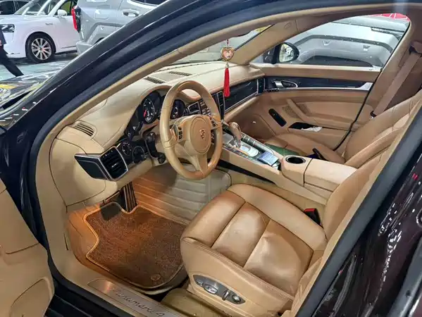 Porsche Panamera 2014