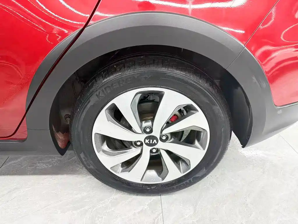 Kia KX CROSS 2017 — фото 20