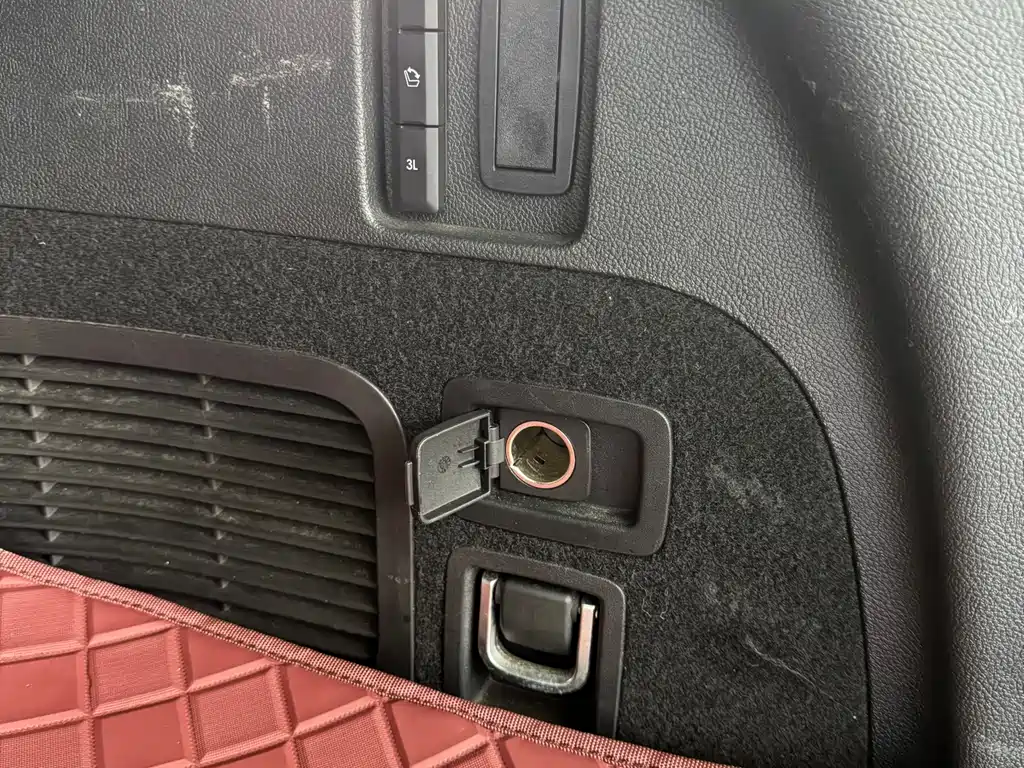 Lincoln Aviator 2022 — фото 15