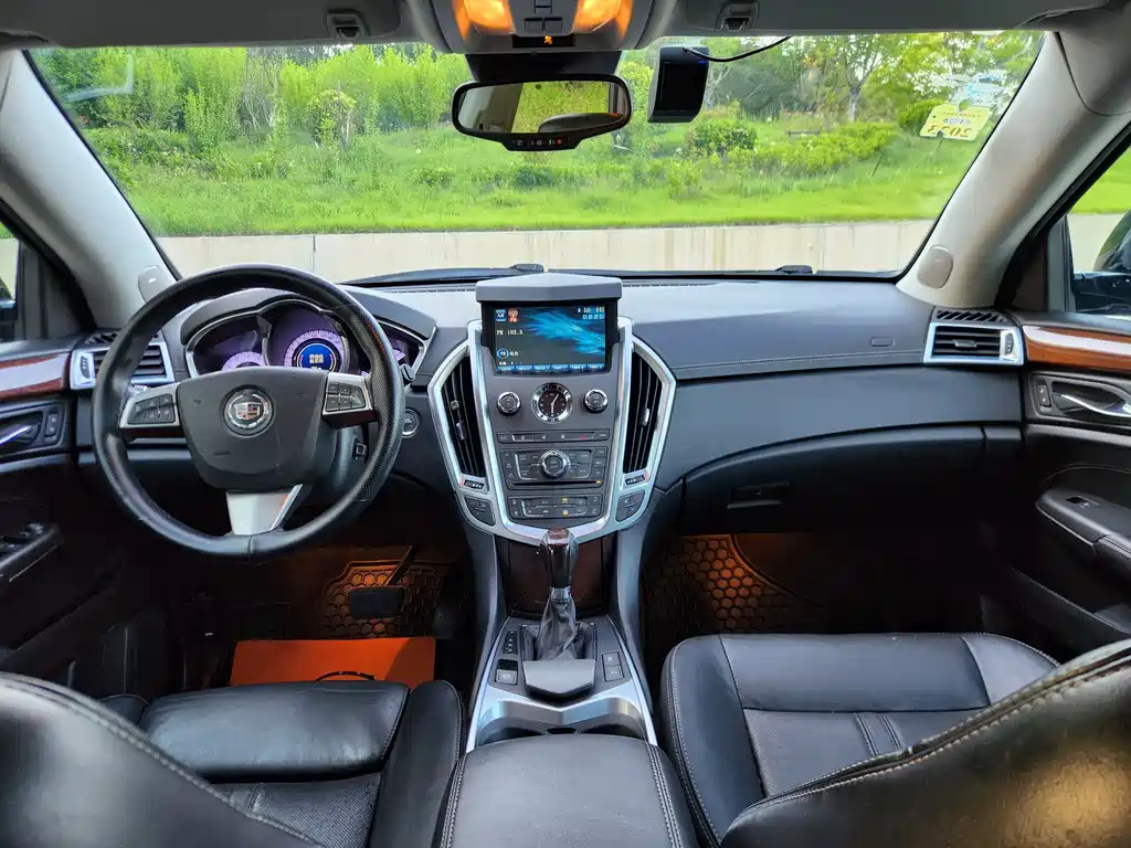 Cadillac SRX 2012 — фото 21