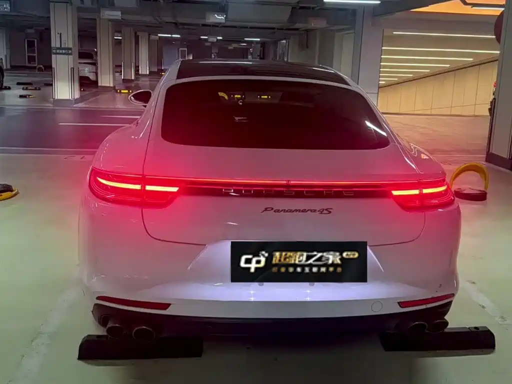 Porsche Panamera 2019 — фото 4