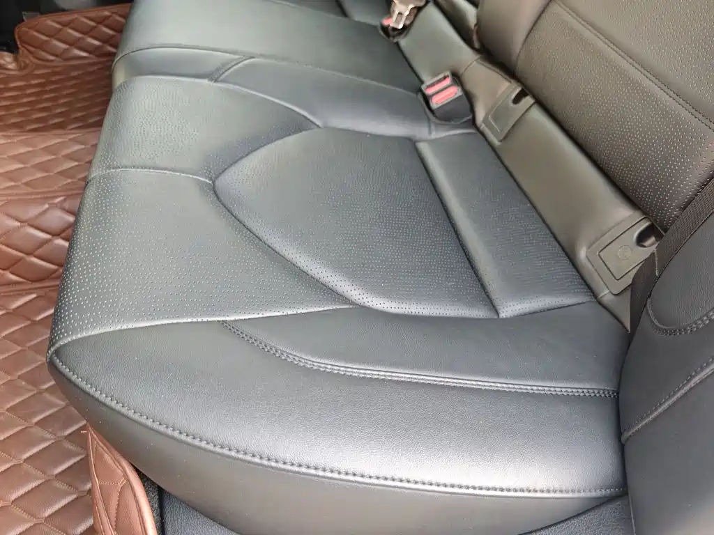Toyota Avalon 2020 — фото 17
